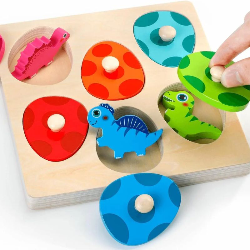 Jeu en Bois Bébé Puzzle Dinosaure sur fond gris